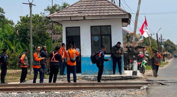 KAI Daop 3 Cirebon Lakukan RSWT di Stasiun dan Perlintasan Sebidang